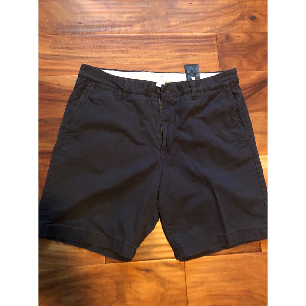 H&M Men’s flat front Navy Chino pants